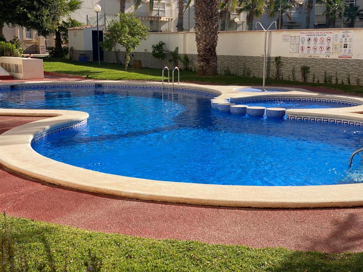 Homely Apartments Loft Torrevieja Luaran gambar